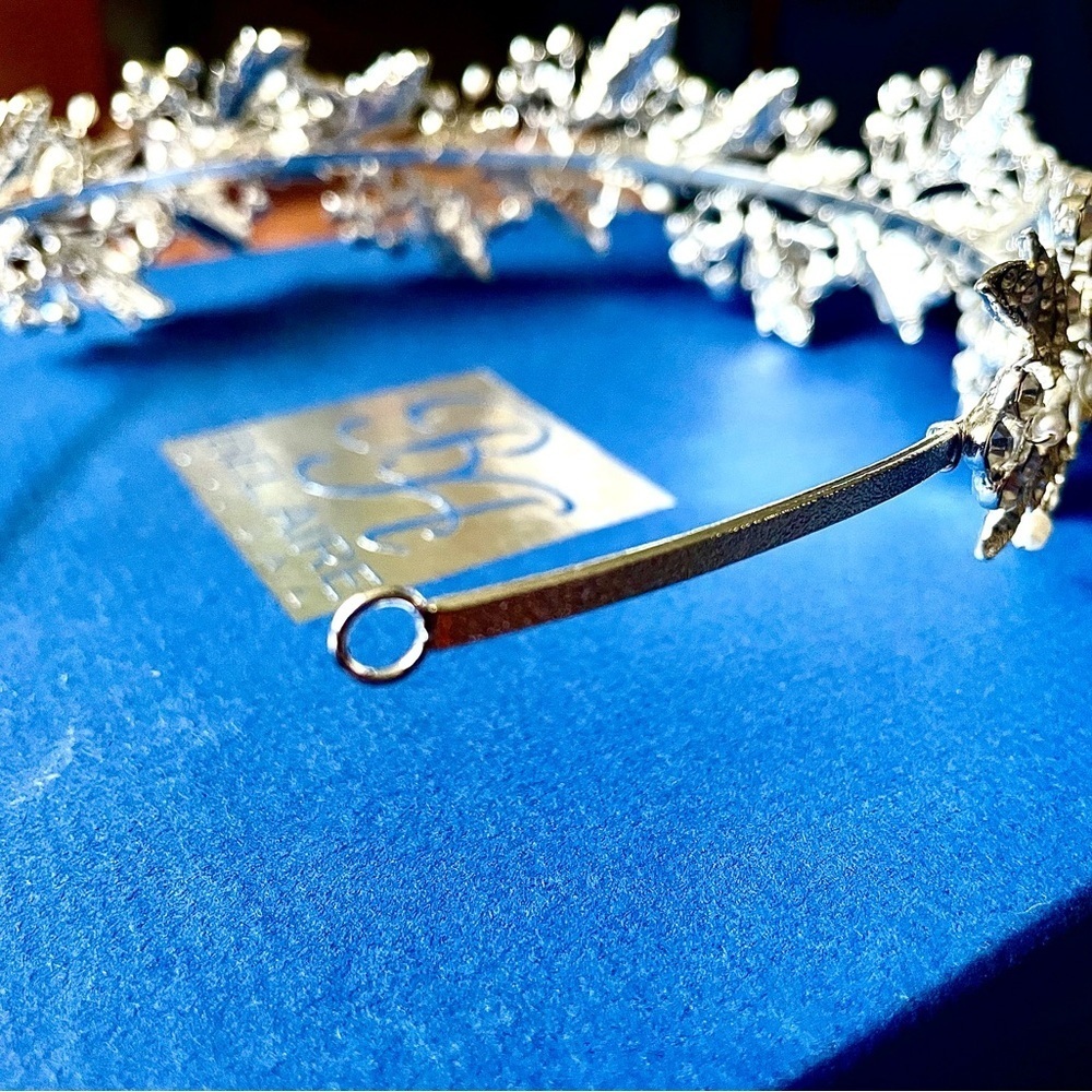 Bel Aire Bridal Tiara Crystal, Pearl & Gold Leaf Headpiece Headband RARE edition - Picture 11 of 14